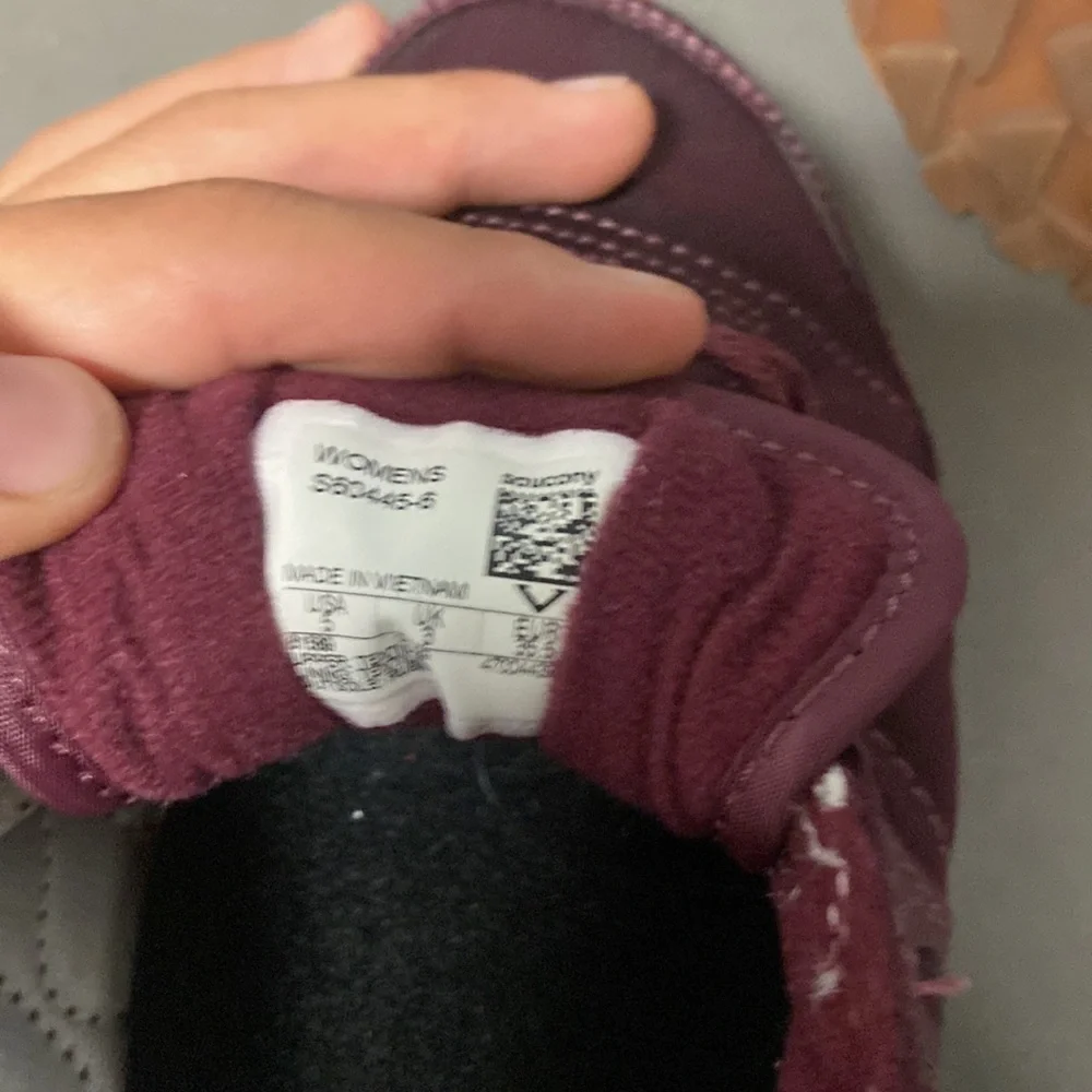 Saucony athletic shoes Maroon - Picture 5 of 5